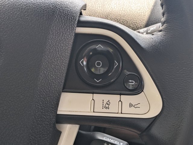 Vehicle image 28 of 31