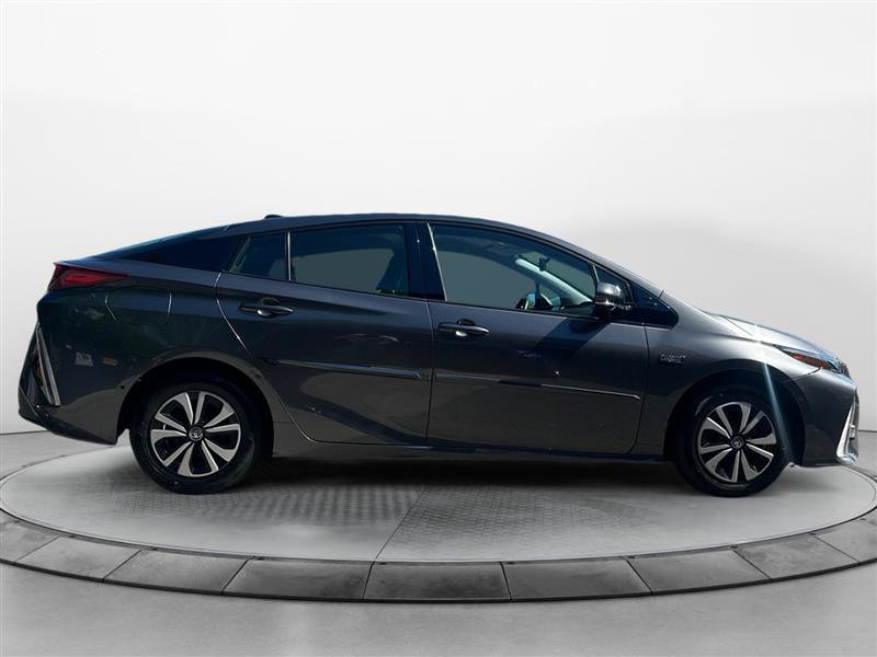 Vehicle image 4 of 15