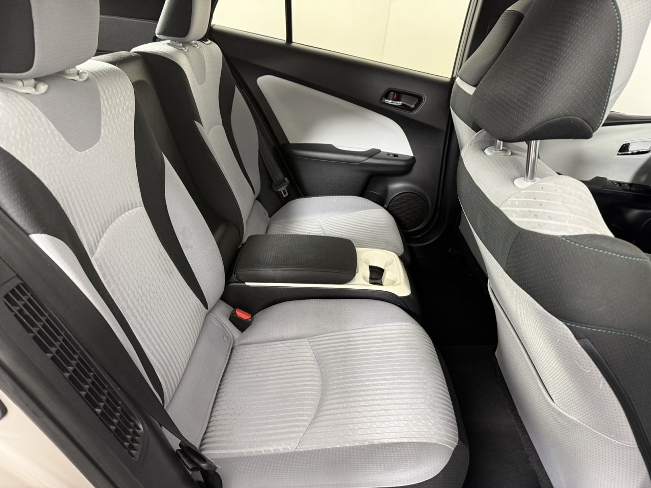 Vehicle image 7 of 14