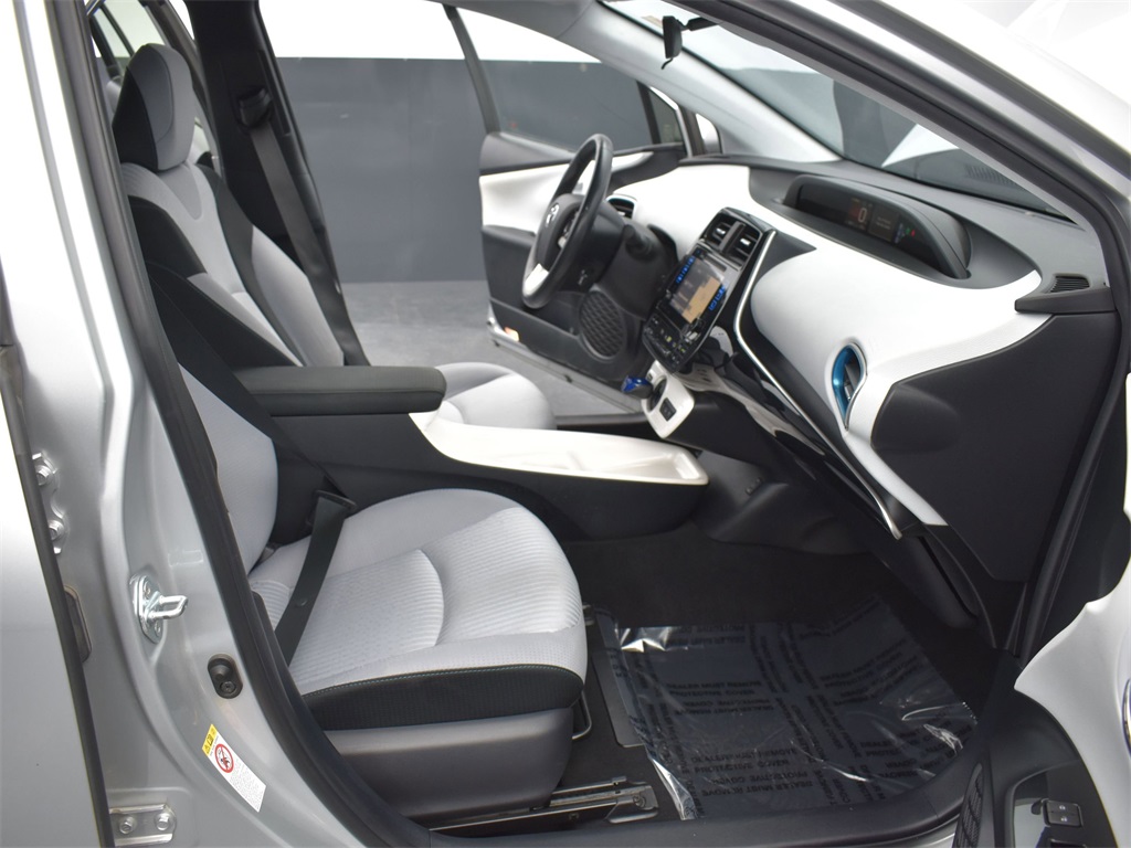 Vehicle image 40 of 50