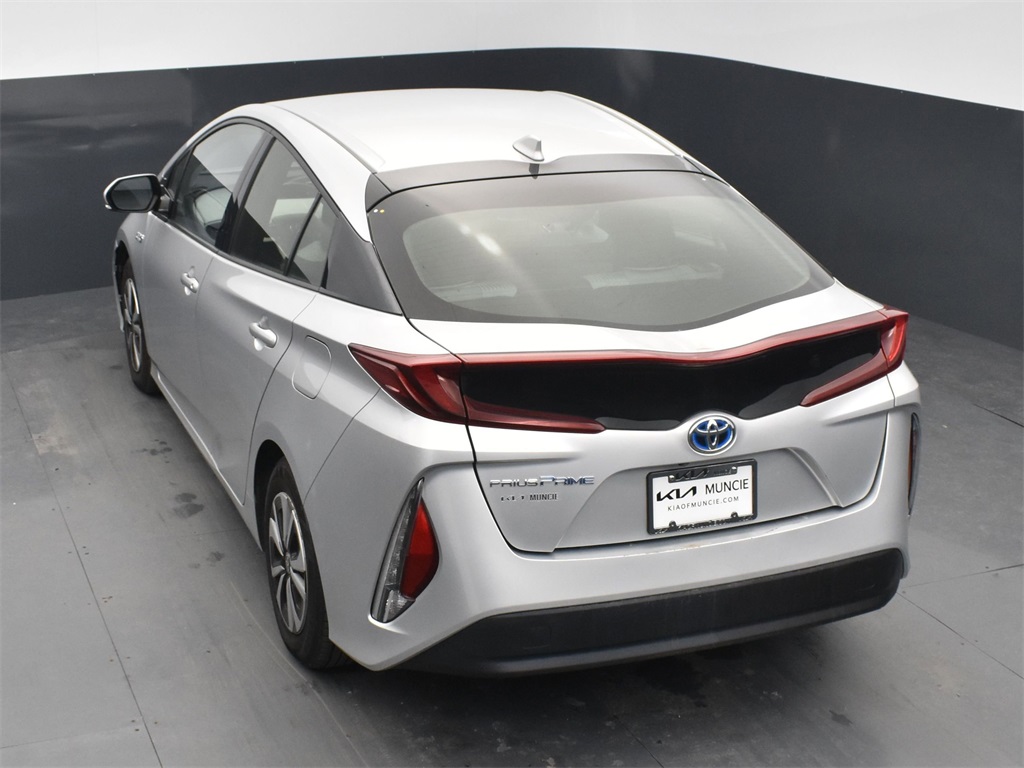 Vehicle image 22 of 50