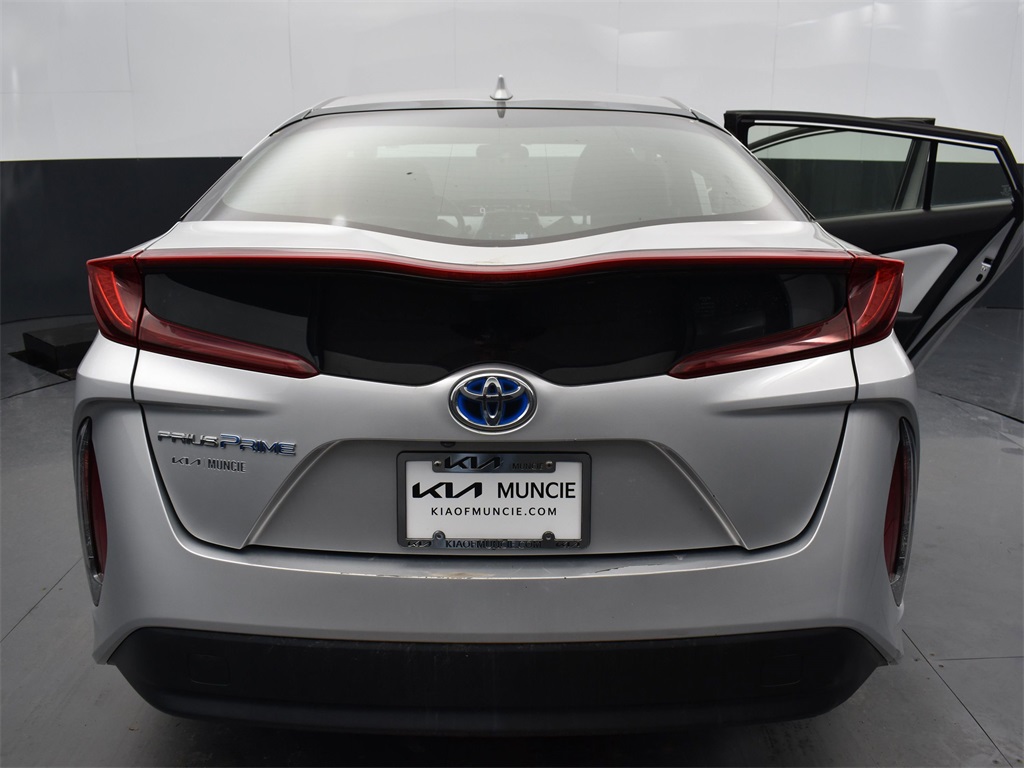 Vehicle image 20 of 50