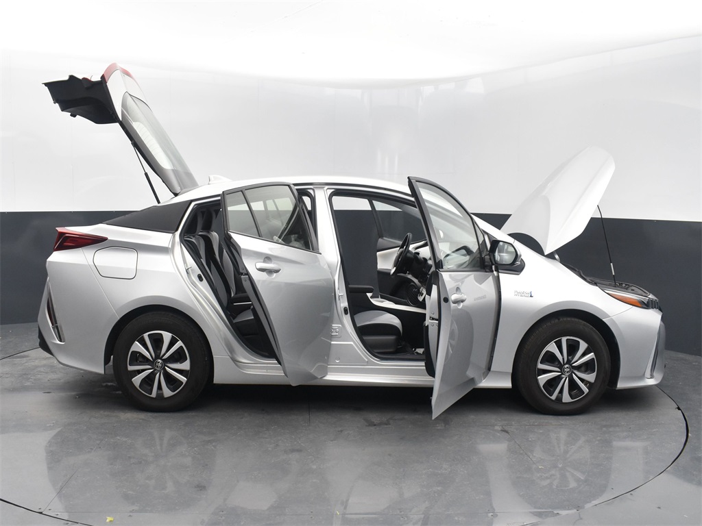 Vehicle image 13 of 50