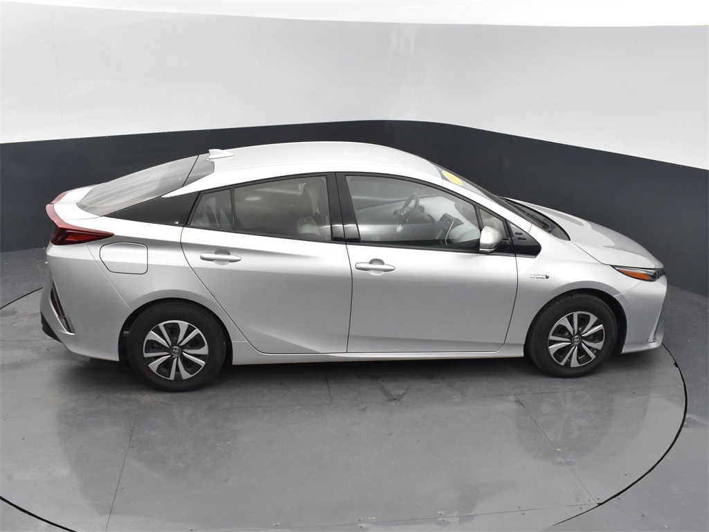 Vehicle image 11 of 50