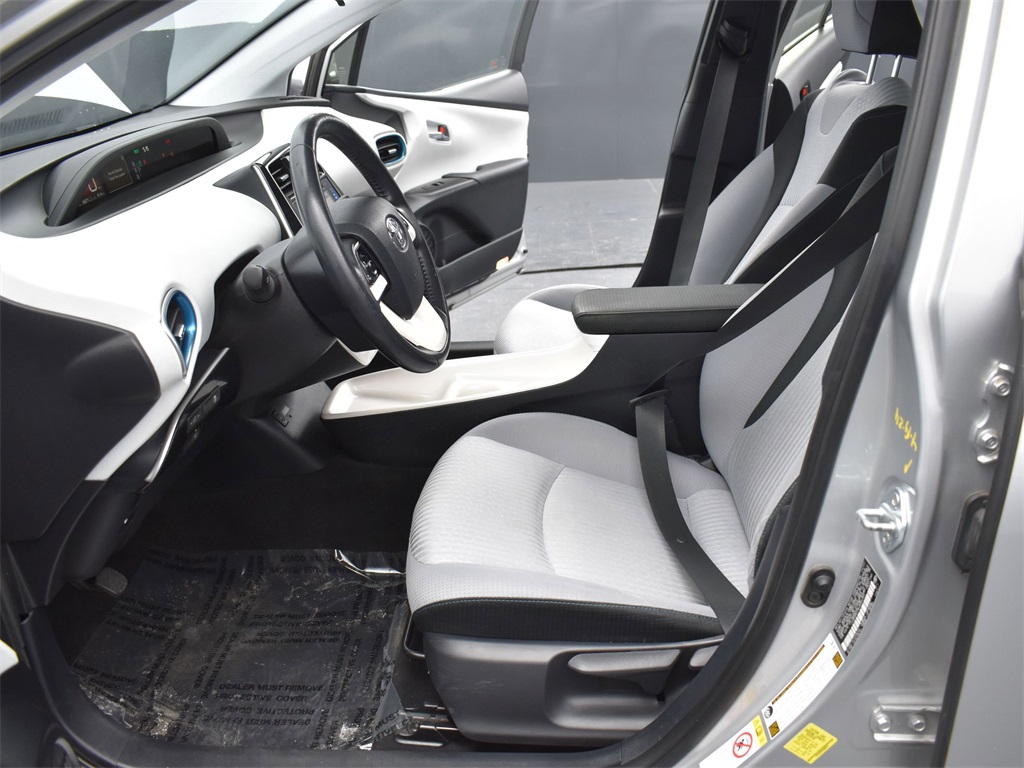 Vehicle image 36 of 50