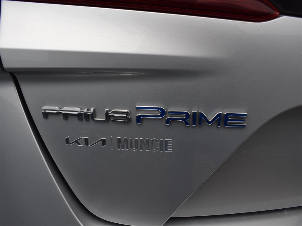 Vehicle image 31 of 50