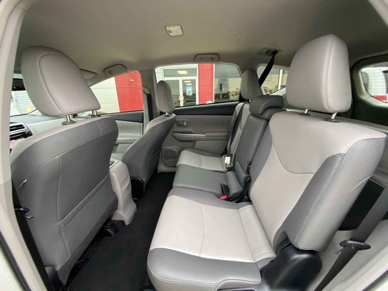 Vehicle image 22 of 25