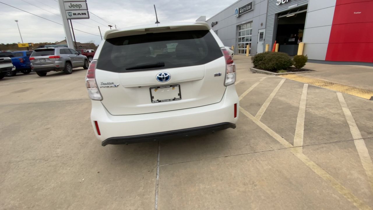 Vehicle image 10 of 25