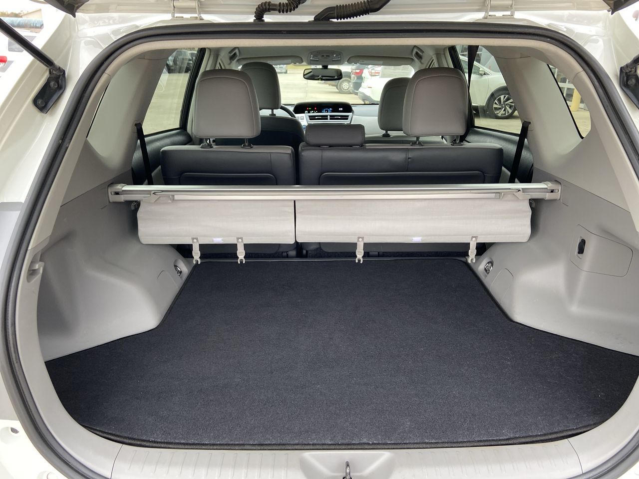 Vehicle image 23 of 25
