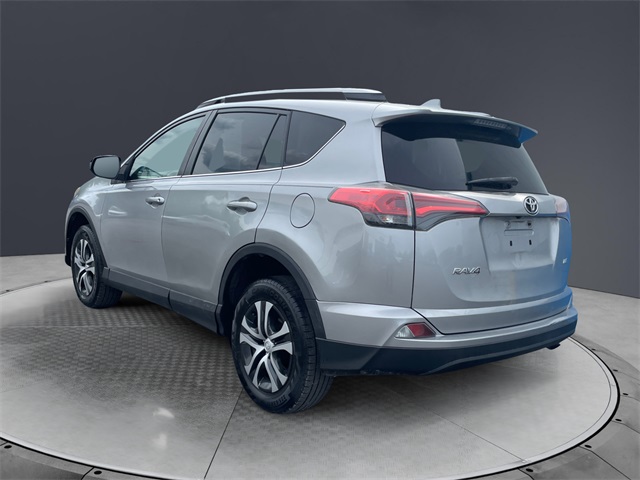 Vehicle image 7 of 15