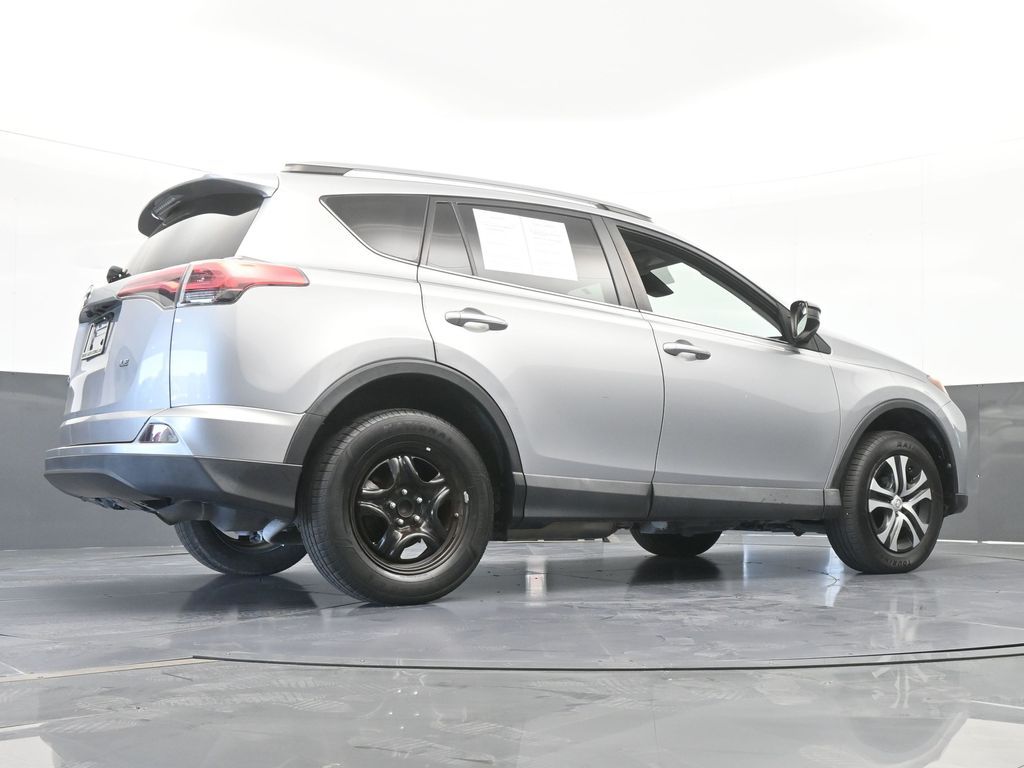 Vehicle image 3 of 61