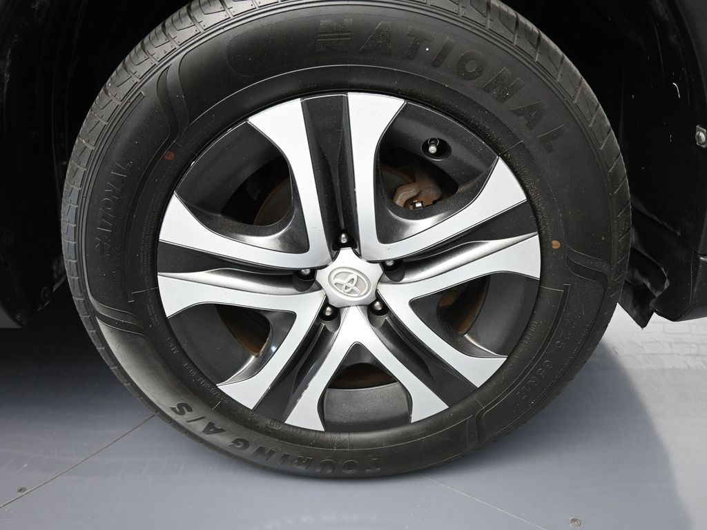 Vehicle image 54 of 61