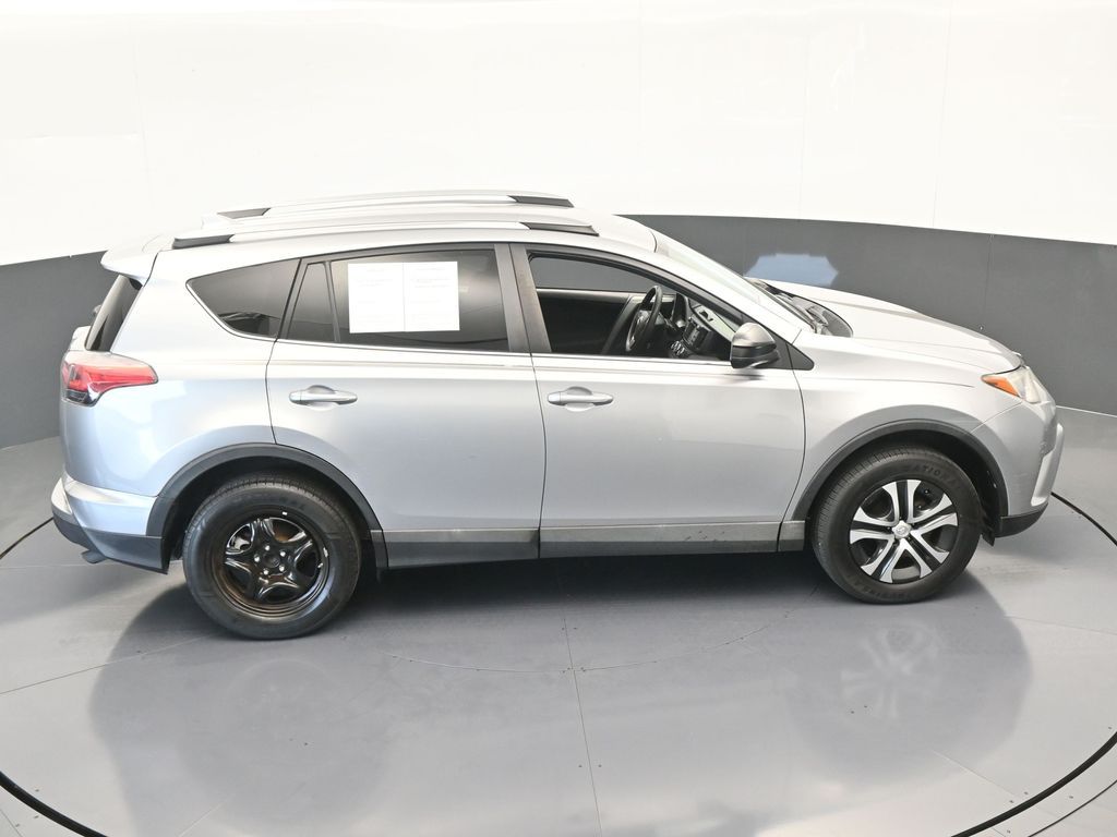 Vehicle image 19 of 61