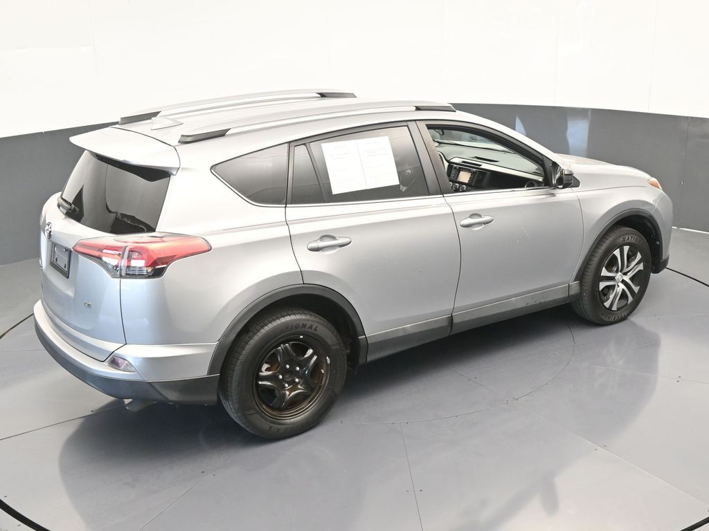 Vehicle image 18 of 61