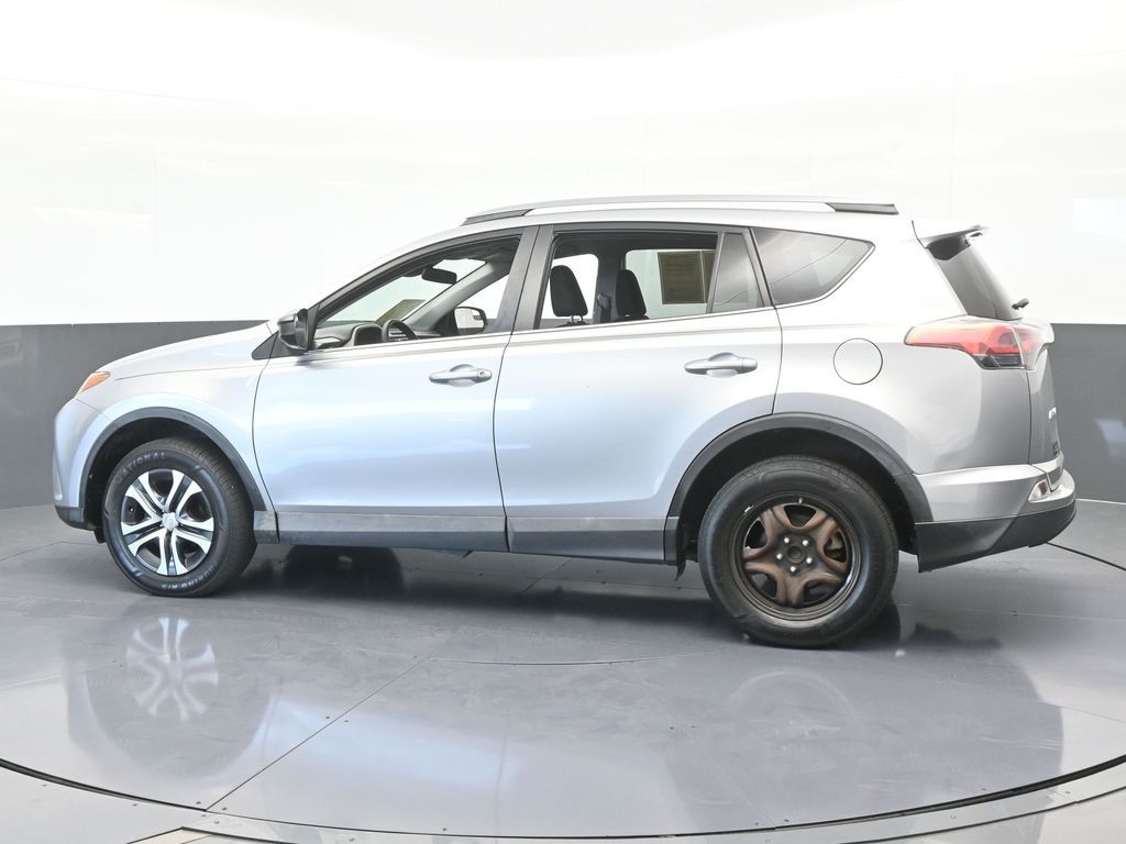 Vehicle image 8 of 61