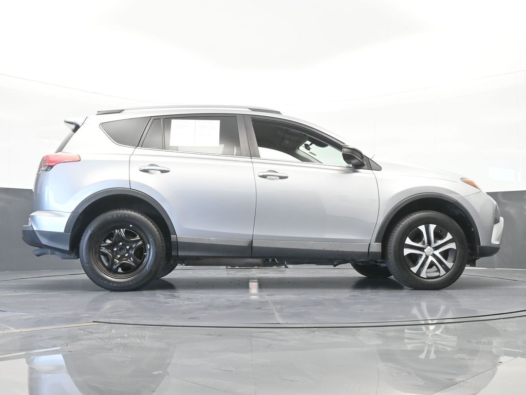 Vehicle image 25 of 61