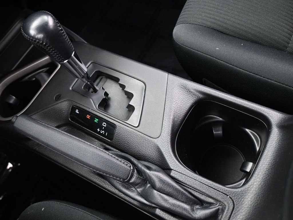Vehicle image 41 of 61