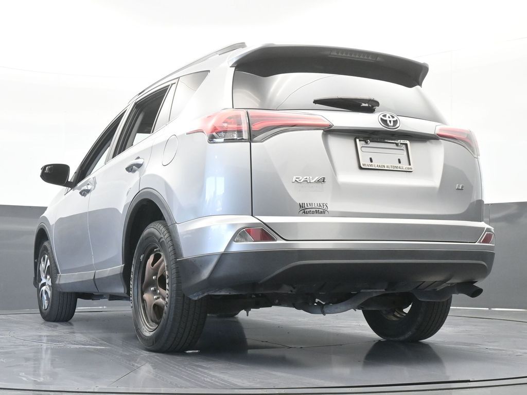 Vehicle image 23 of 61