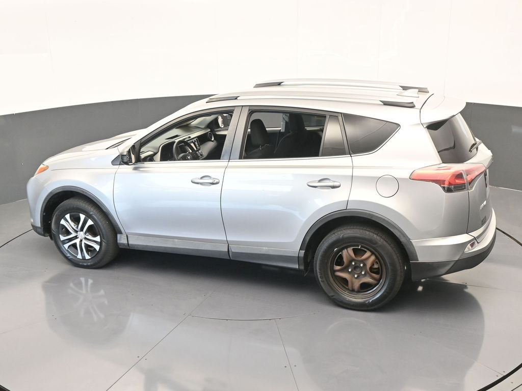 Vehicle image 6 of 61