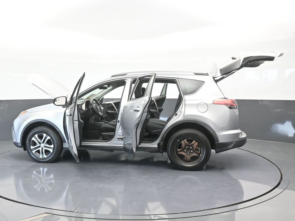 Vehicle image 29 of 61