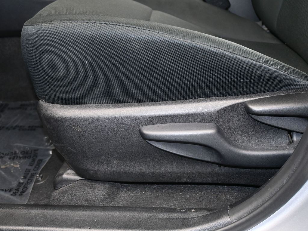 Vehicle image 34 of 61