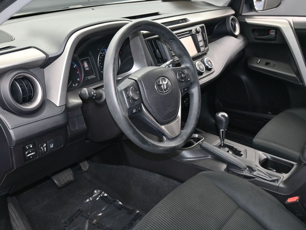 Vehicle image 31 of 61