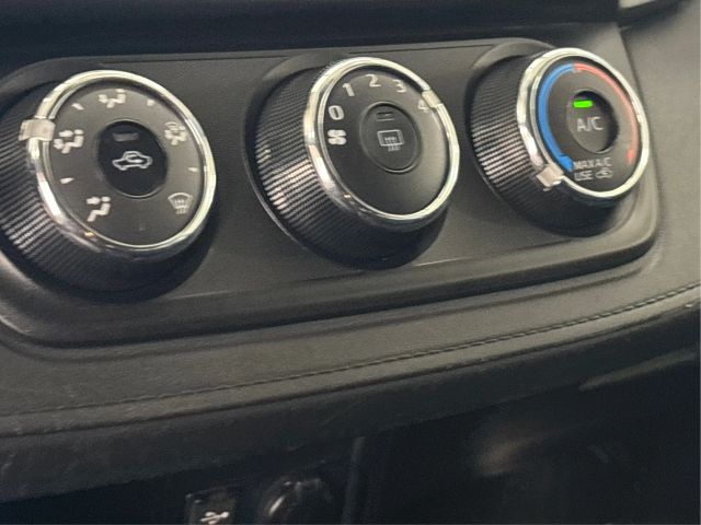 Vehicle image 42 of 43