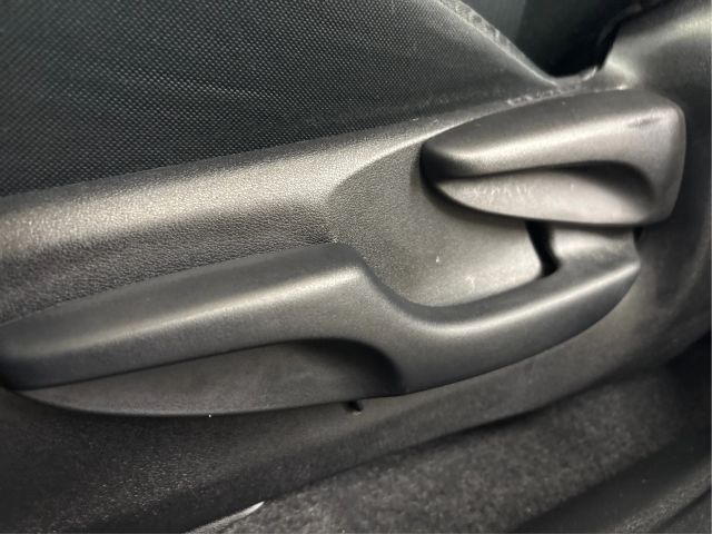 Vehicle image 38 of 43