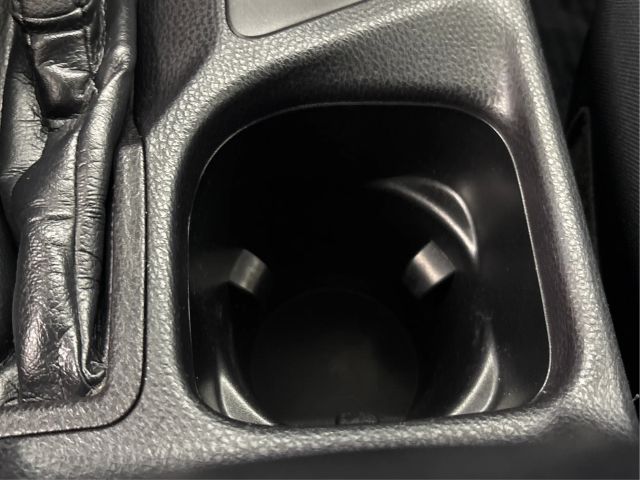 Vehicle image 29 of 43