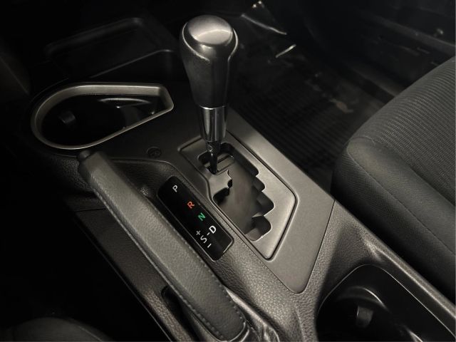 Vehicle image 27 of 43