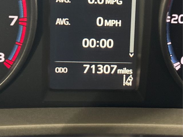 Vehicle image 21 of 43