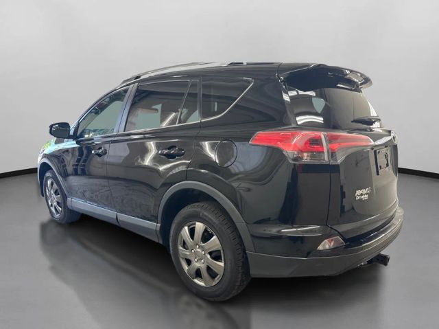 Vehicle image 9 of 43