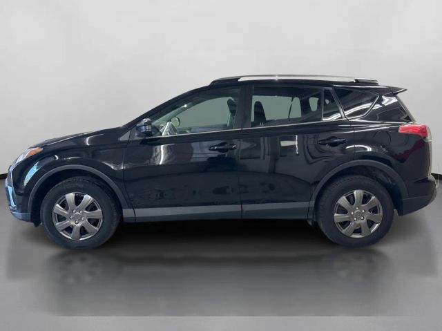 Vehicle image 10 of 43