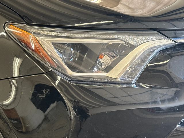 Vehicle image 37 of 43