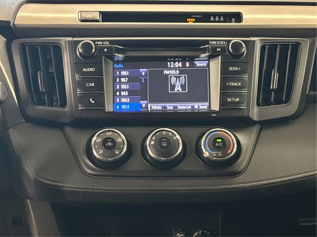 Vehicle image 25 of 43
