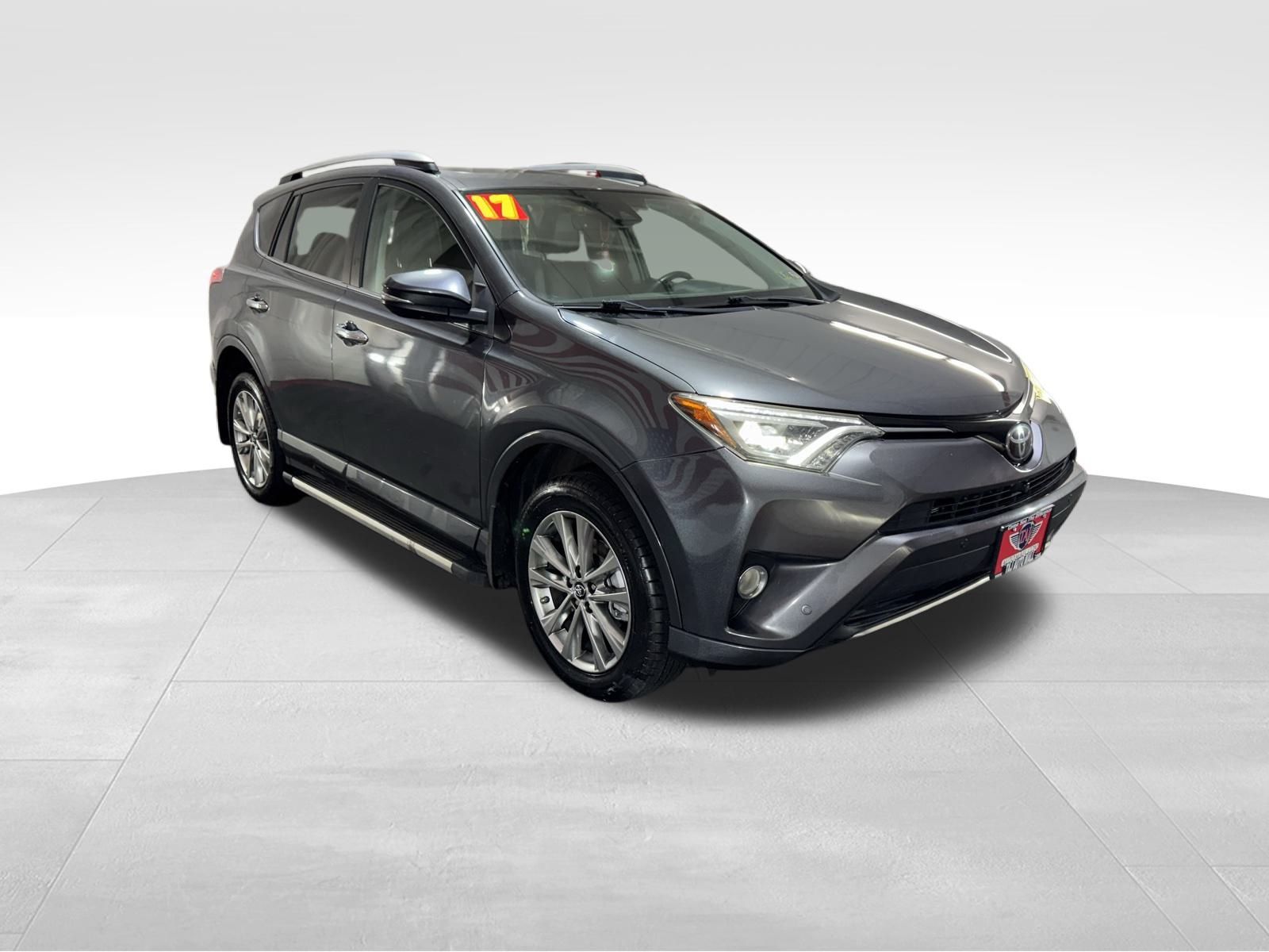 Vehicle image 4 of 28