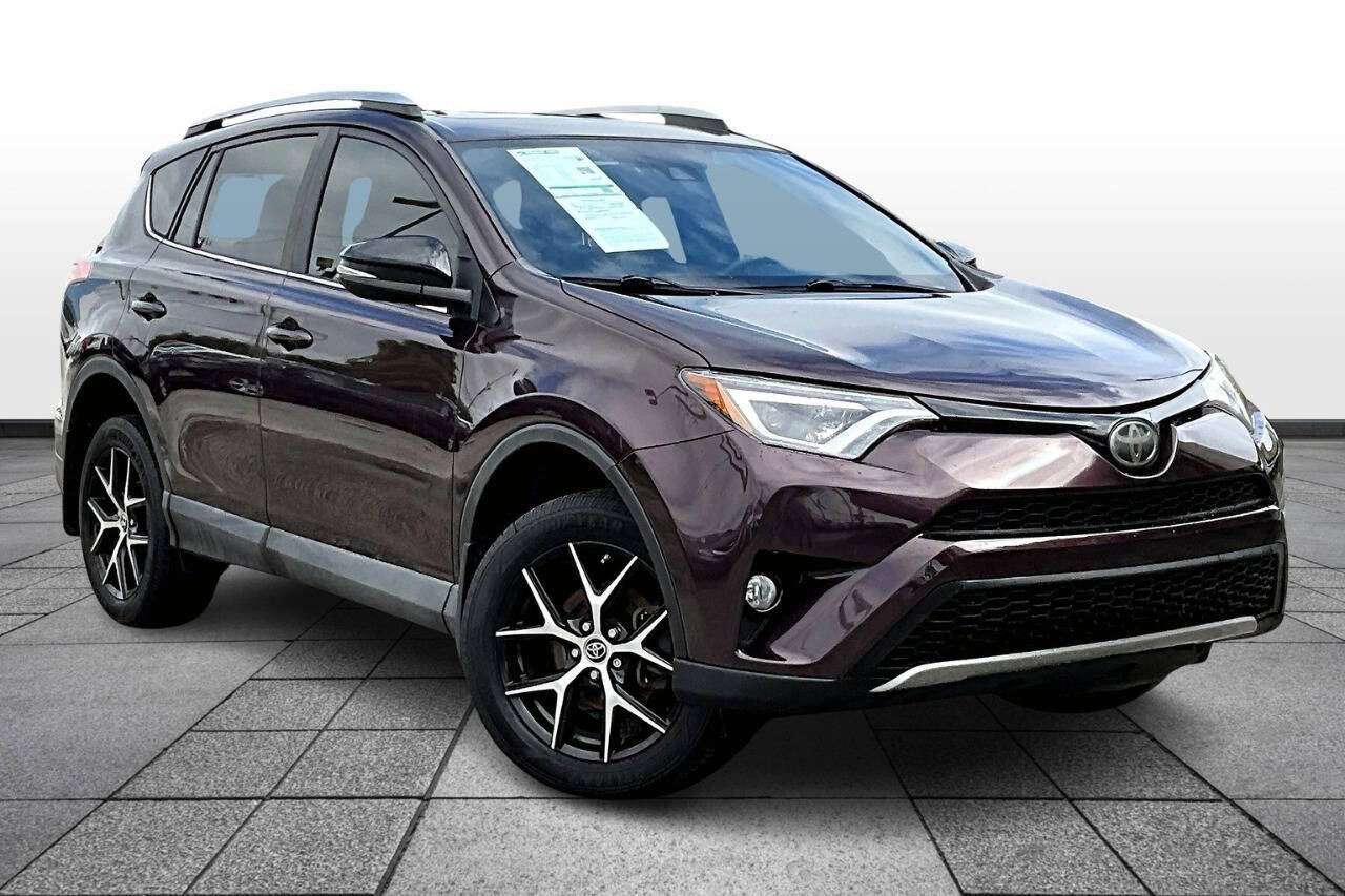 Vehicle image 5 of 32