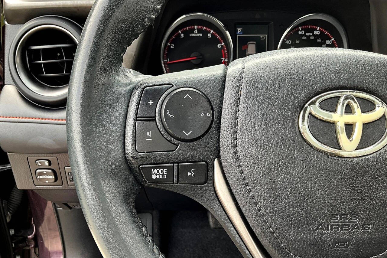 Vehicle image 16 of 32