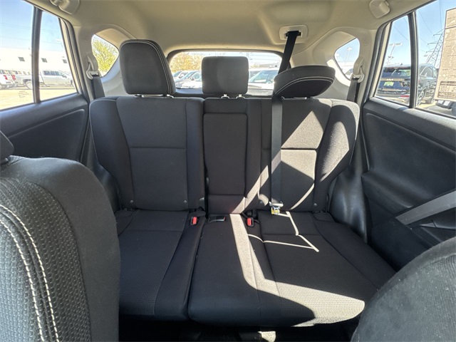 Vehicle image 22 of 25