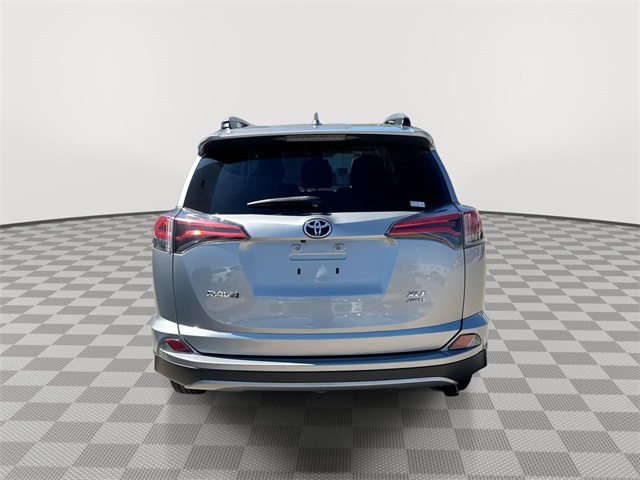 Vehicle image 7 of 25