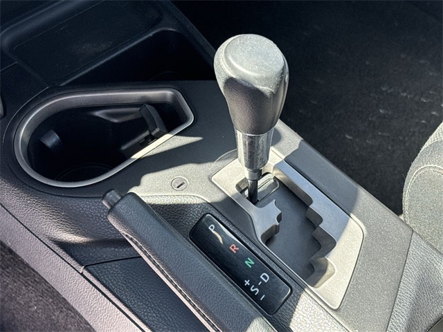 Vehicle image 19 of 25