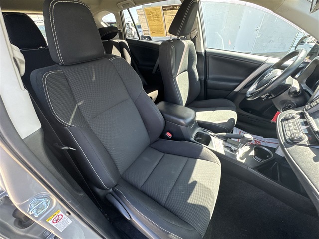 Vehicle image 24 of 25