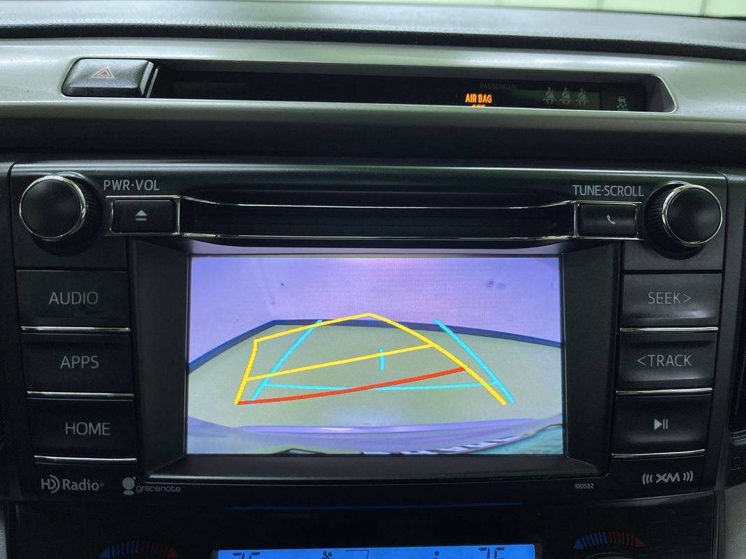 Vehicle image 22 of 30