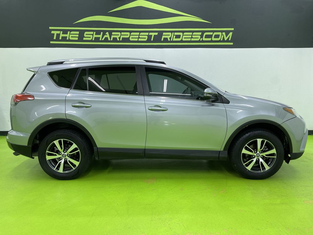 Vehicle image 6 of 30