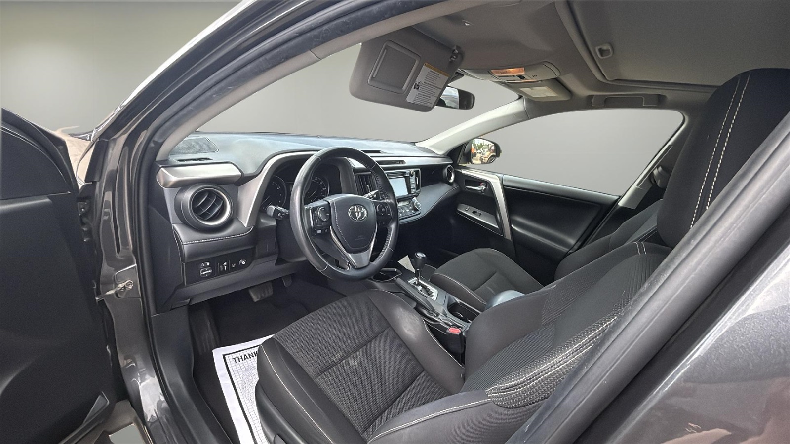 Vehicle image 16 of 22