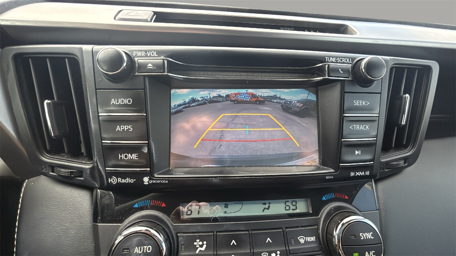 Vehicle image 21 of 22