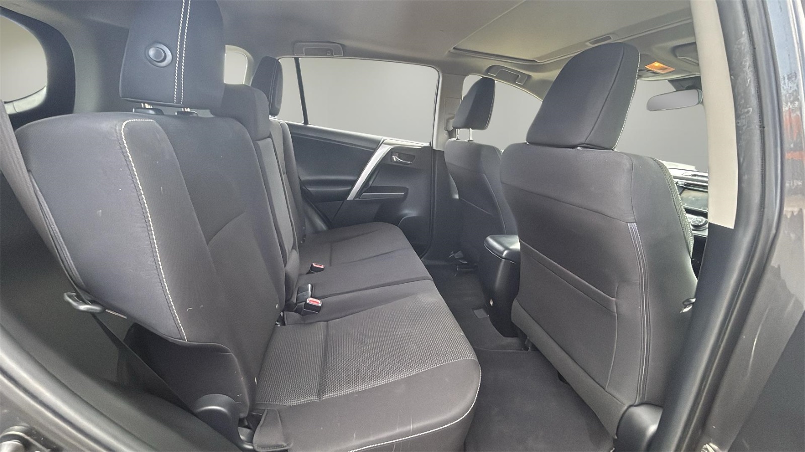Vehicle image 11 of 22