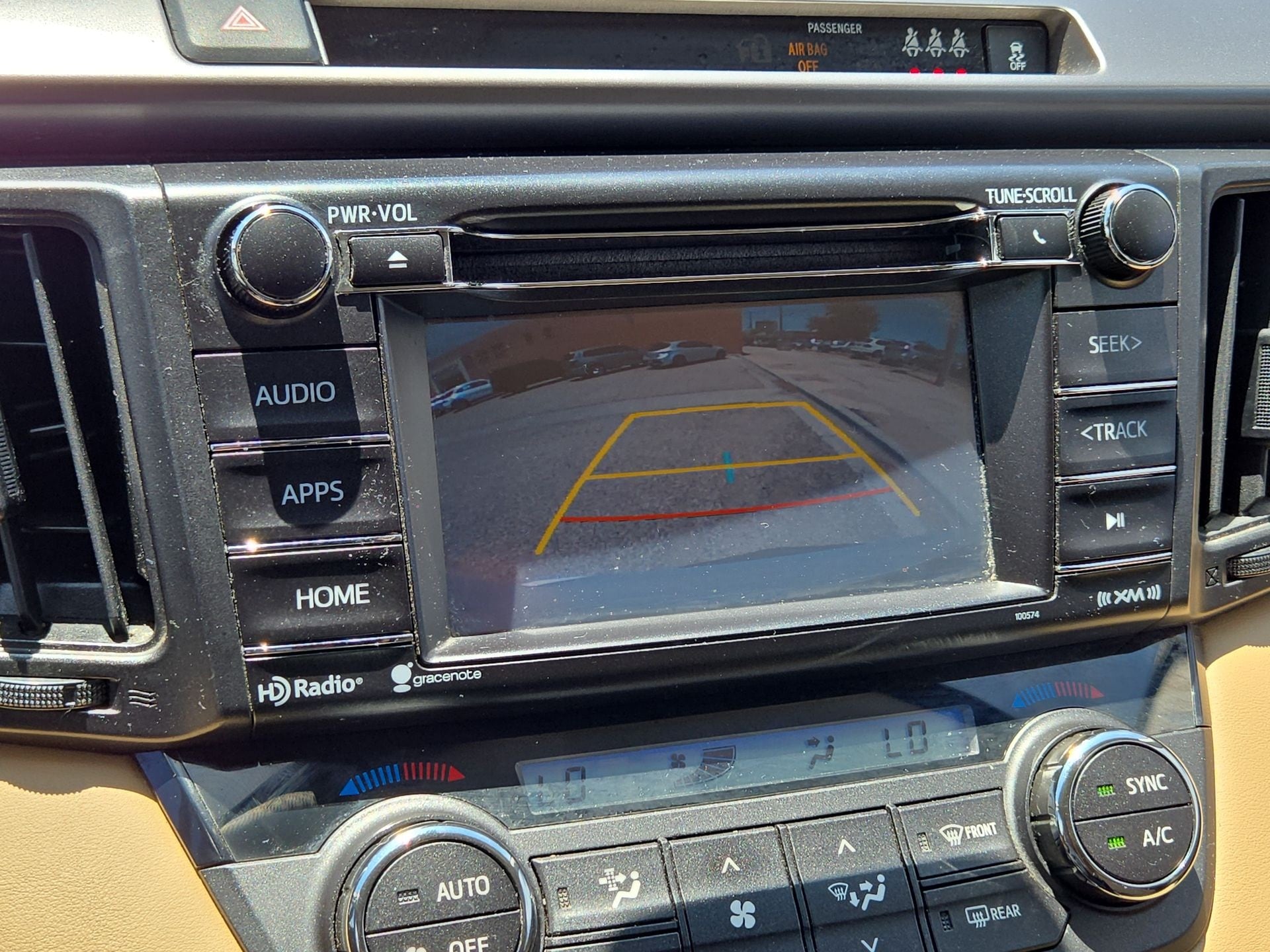 Vehicle image 18 of 22