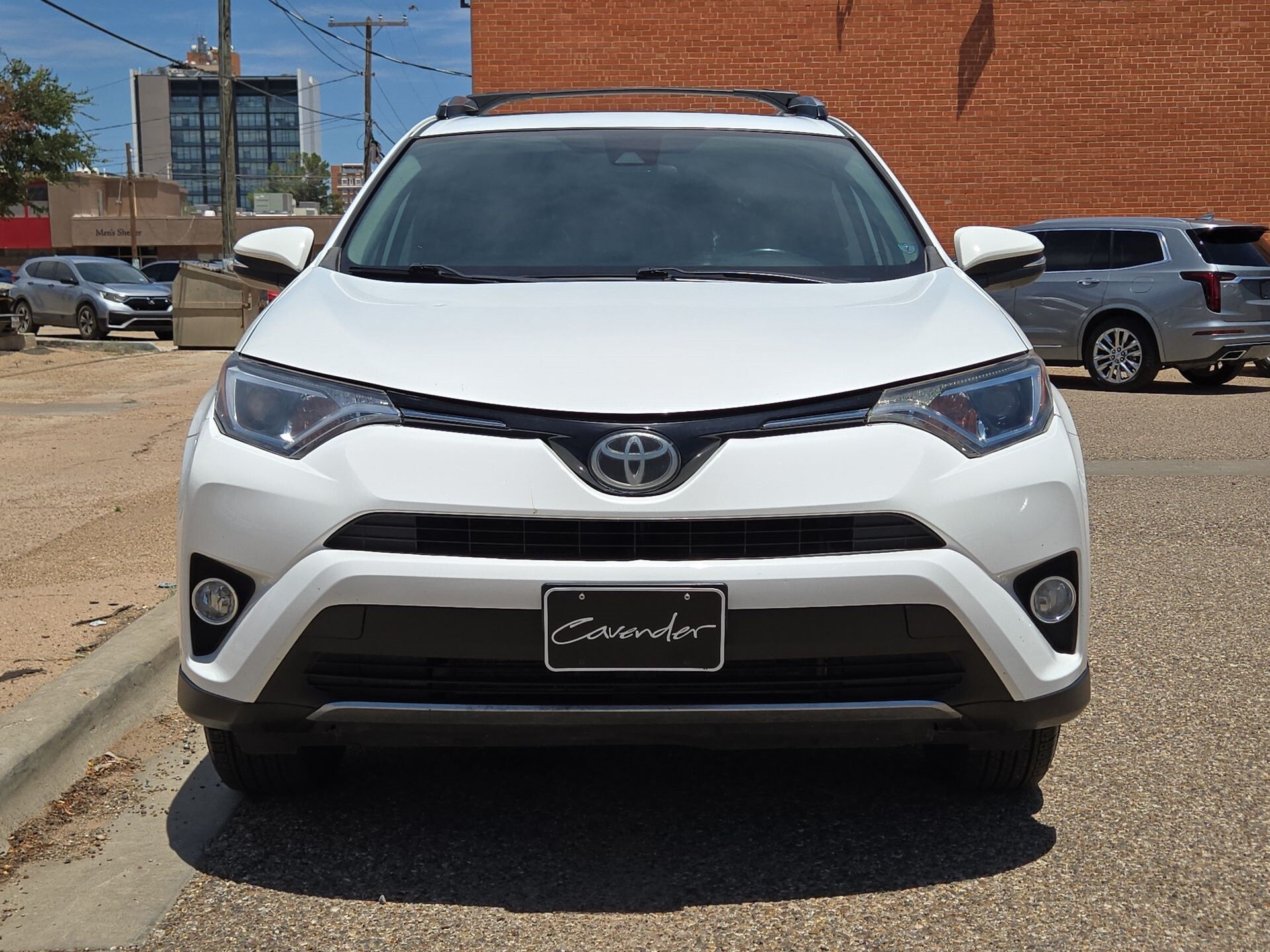Vehicle image 4 of 22
