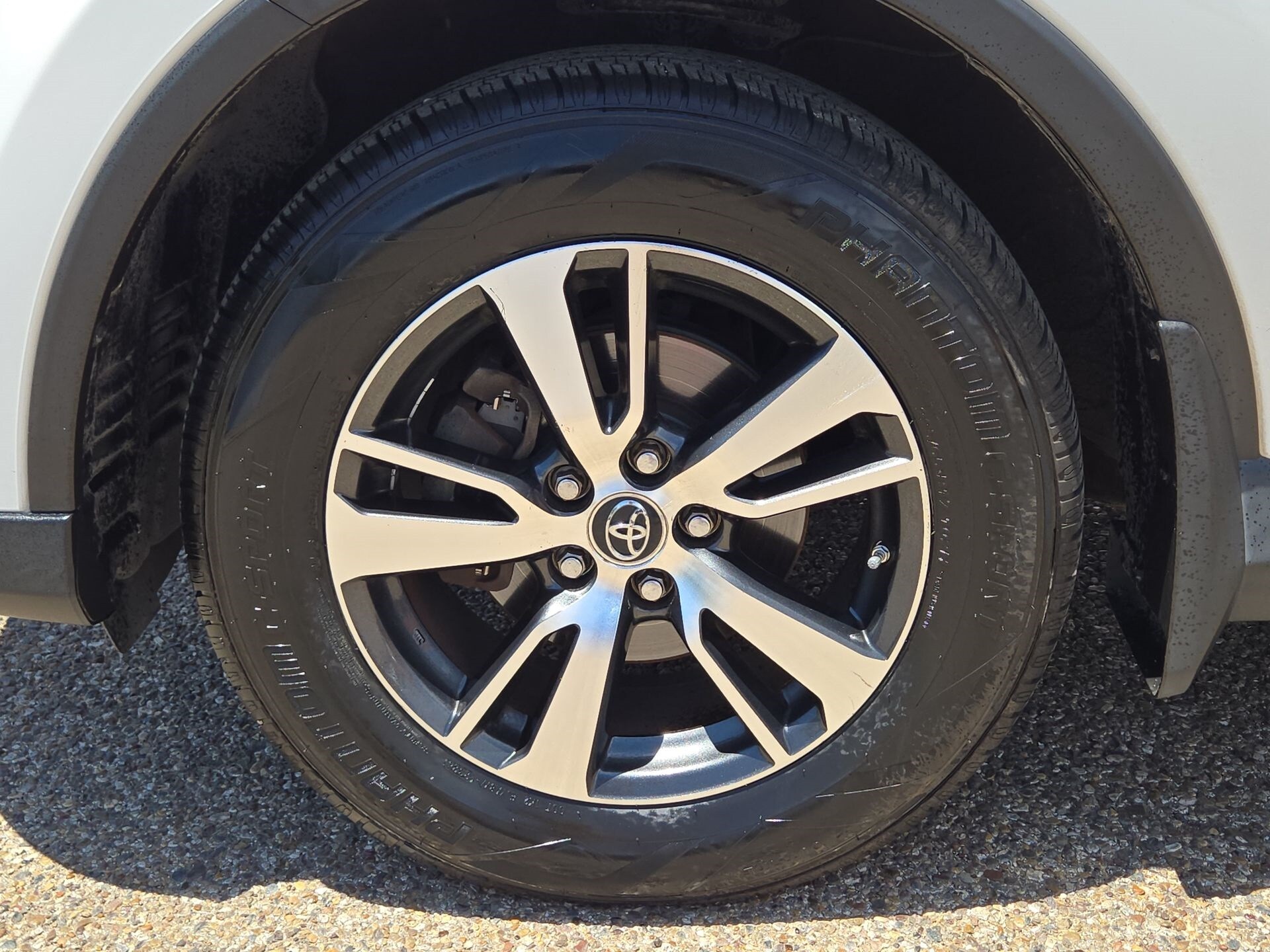 Vehicle image 11 of 22
